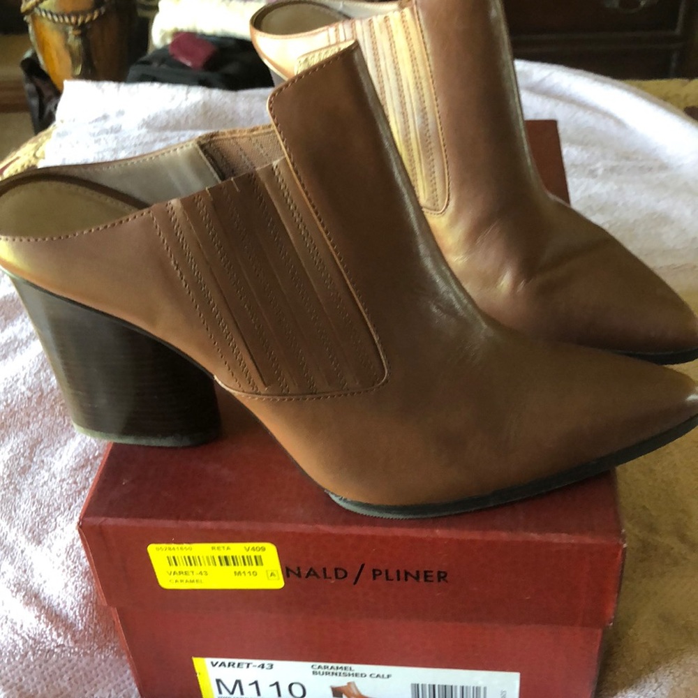 DJP VARET Caramel Burnished Calf